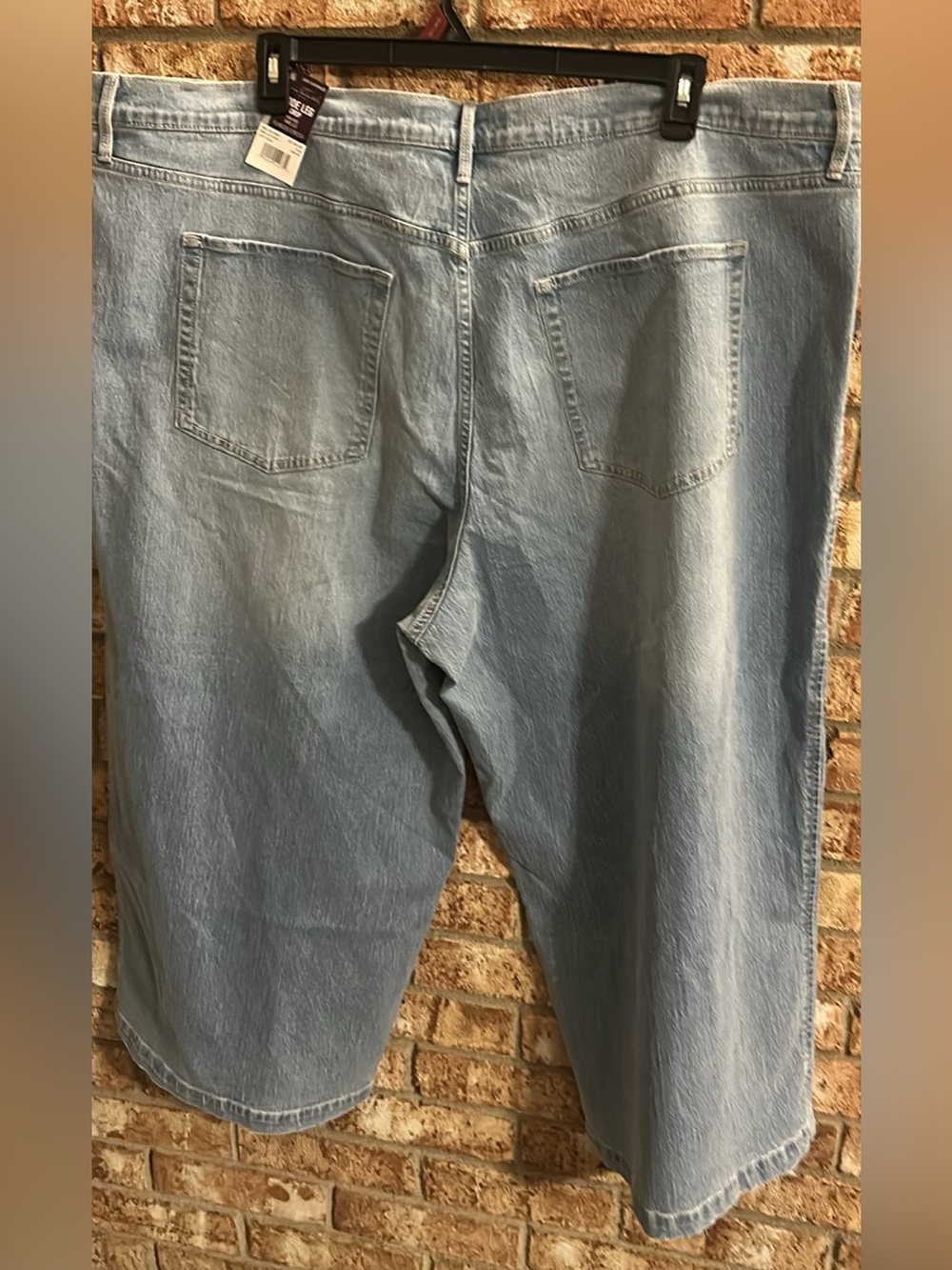 Women’s Size 24W Gloria Vanderbilt Wide Leg Crop Jeans - Picture 3 of 3